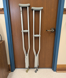 Campus crutches